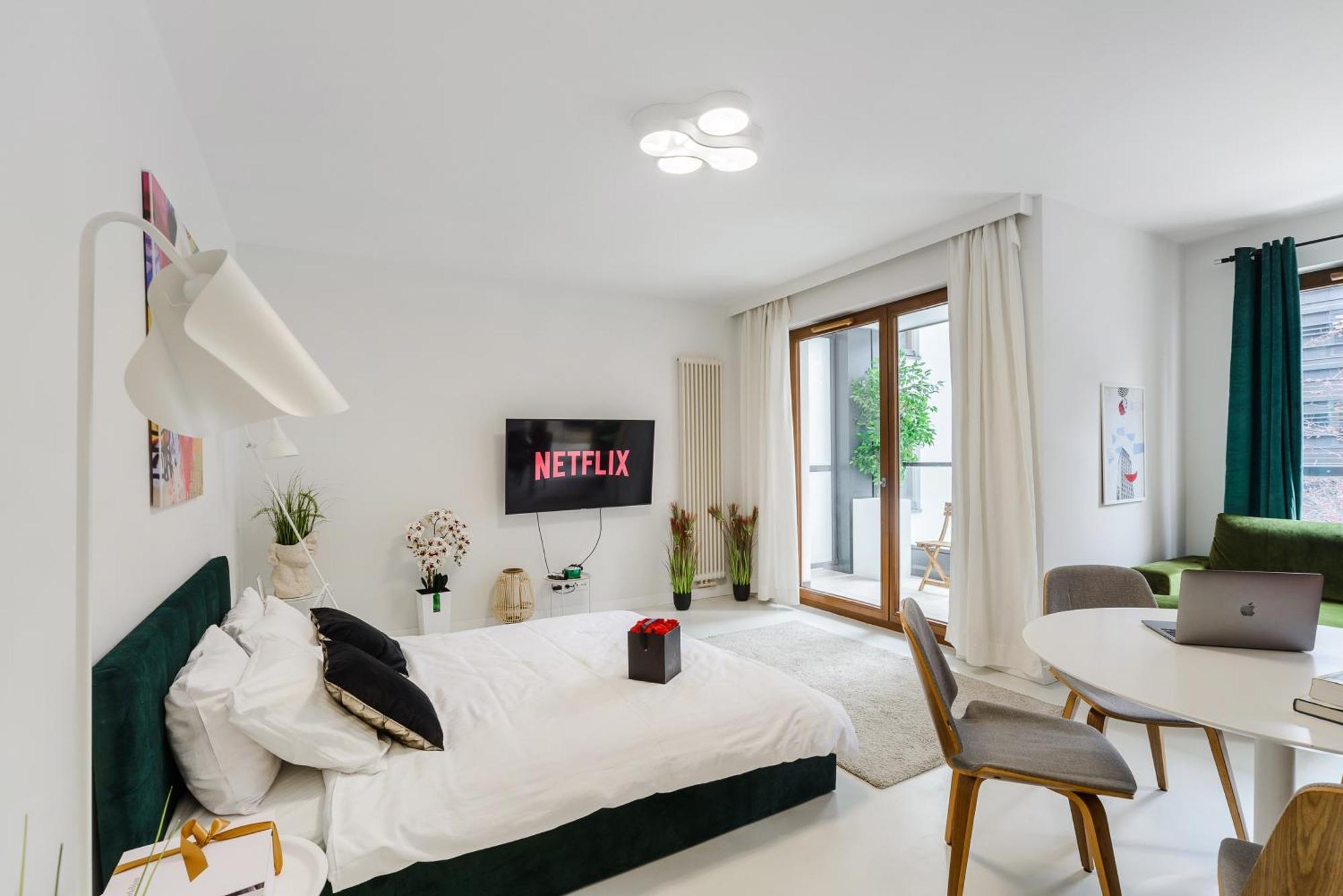 Lumina Apartment With Parking Near Muzeum Powstania Варшава Екстериор снимка
