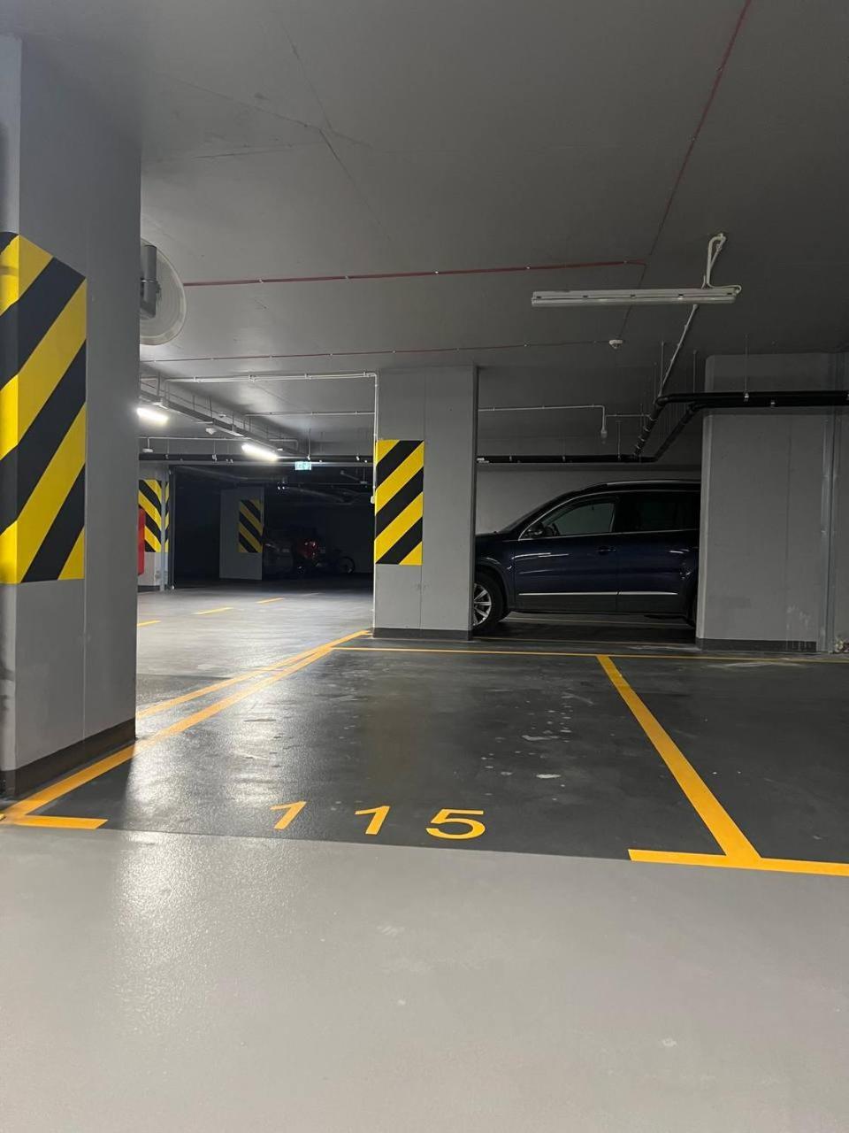Lumina Apartment With Parking Near Muzeum Powstania Варшава Екстериор снимка