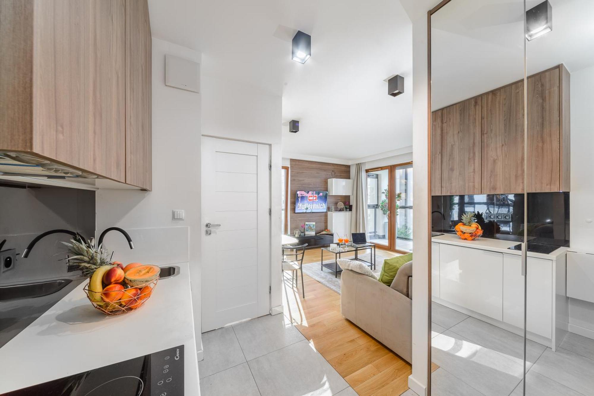Lumina Apartment With Parking Near Muzeum Powstania Варшава Екстериор снимка