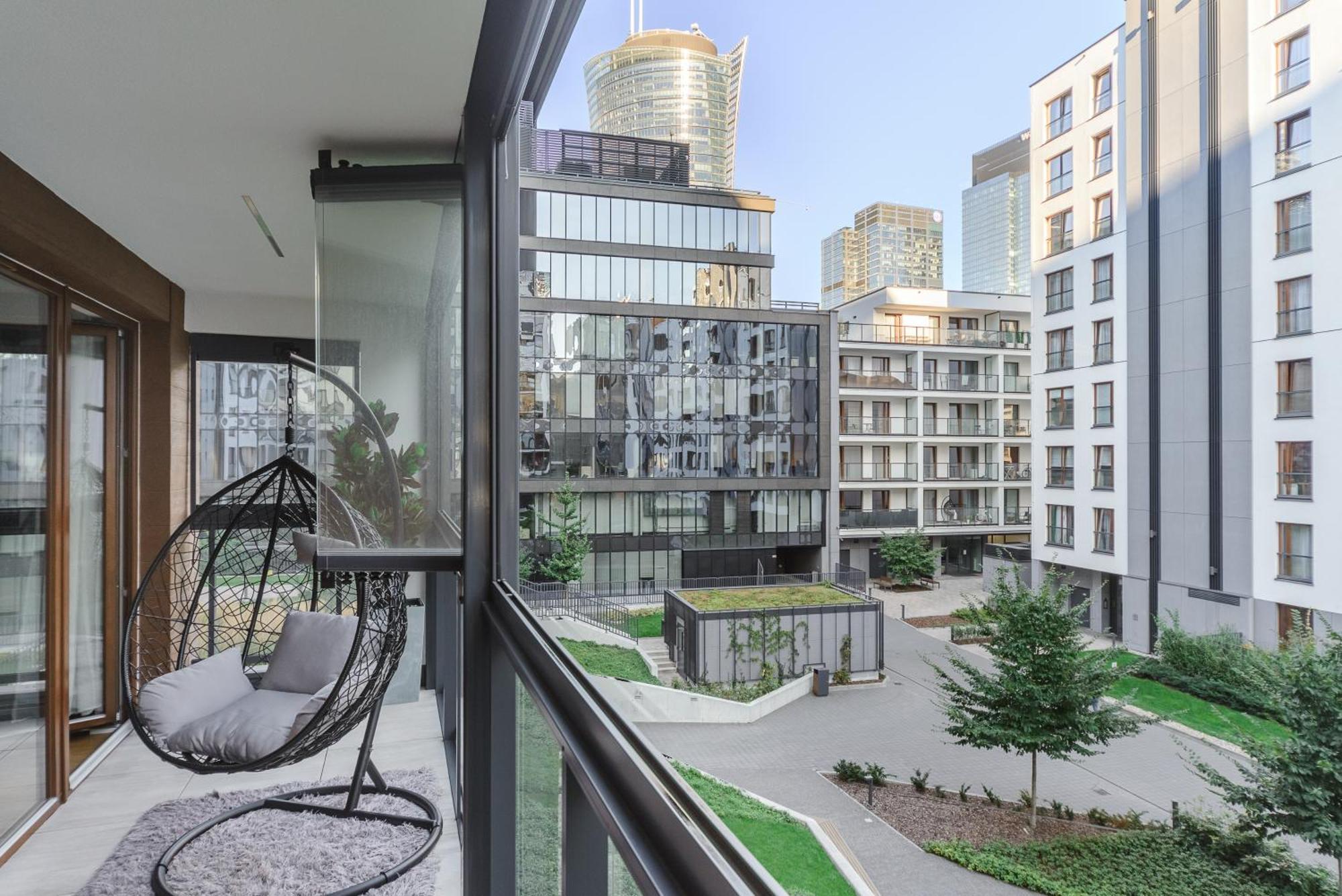 Lumina Apartment With Parking Near Muzeum Powstania Варшава Екстериор снимка